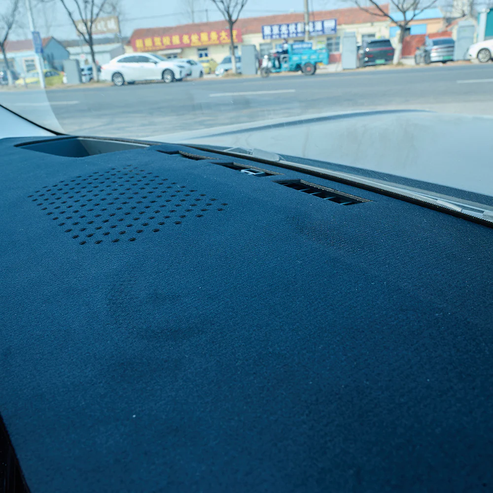 Dashboard Sunshade Mat for Denza B5 - Image 3