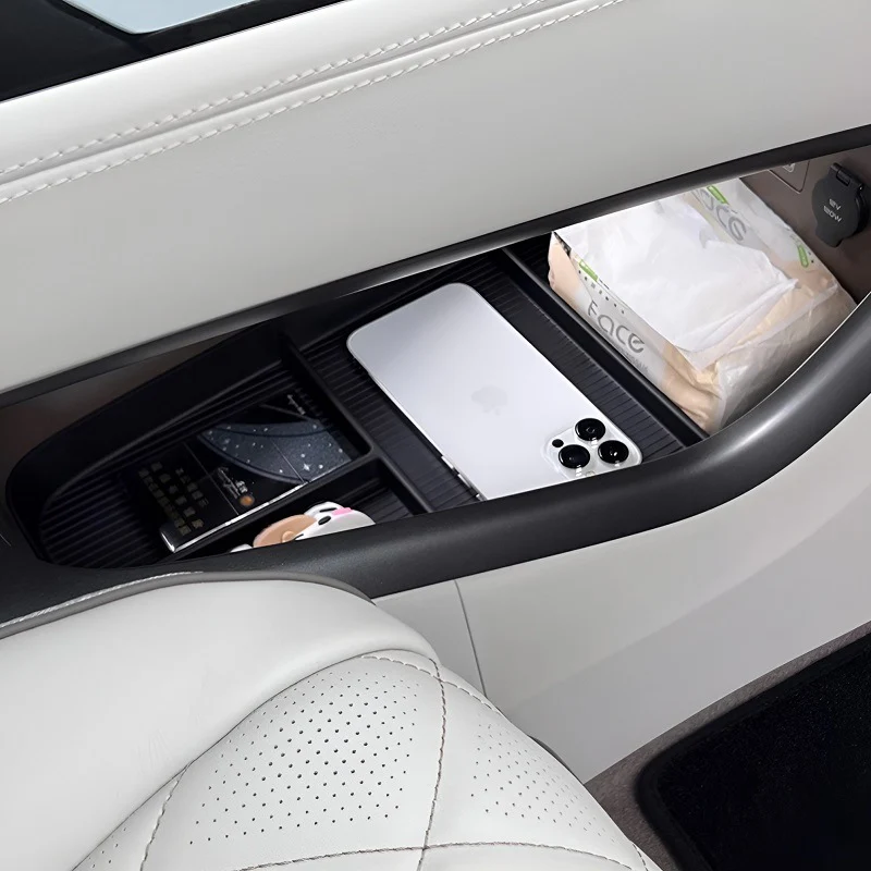 Lower Center Console Storage Box for BYD DENZA D9 - Image 6
