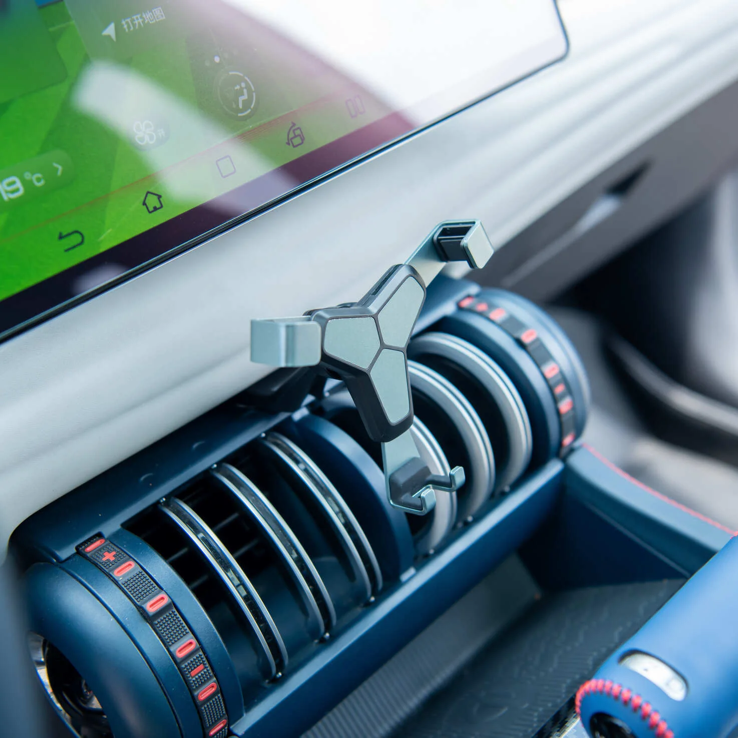 Phone Holder for BYD Atto 3 - Image 3